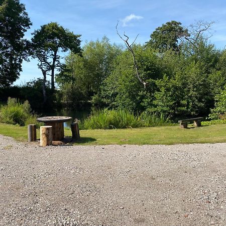 Kingfisher Cabin - Wild Escapes Wrenbury Off Grid Glamping - Ages 12 And Over Baddiley Eksteriør bilde
