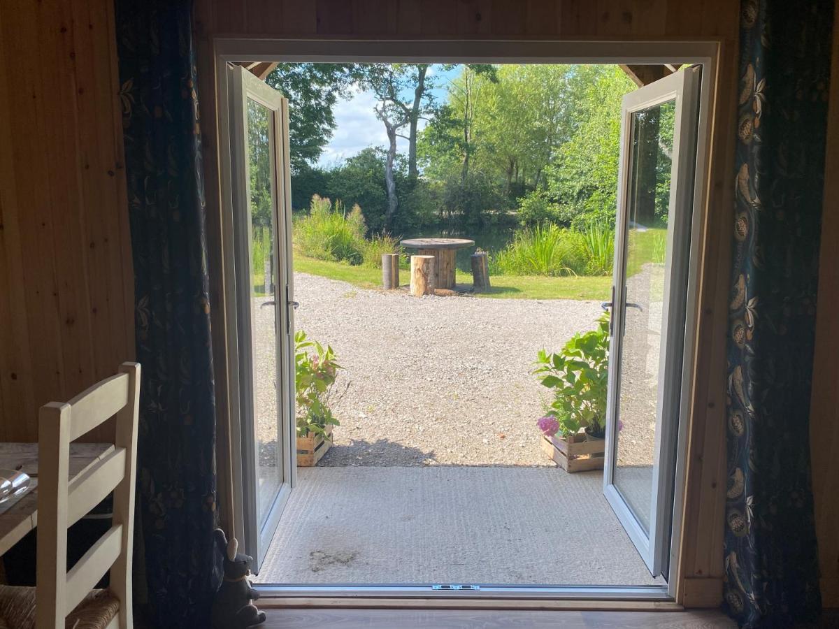Kingfisher Cabin - Wild Escapes Wrenbury Off Grid Glamping - Ages 12 And Over Baddiley Eksteriør bilde