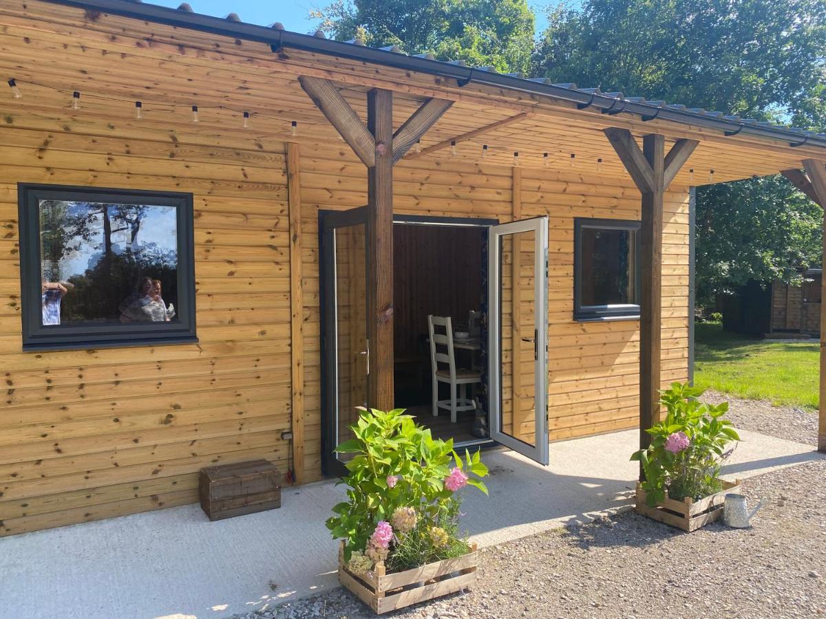 Kingfisher Cabin - Wild Escapes Wrenbury Off Grid Glamping - Ages 12 And Over Baddiley Eksteriør bilde