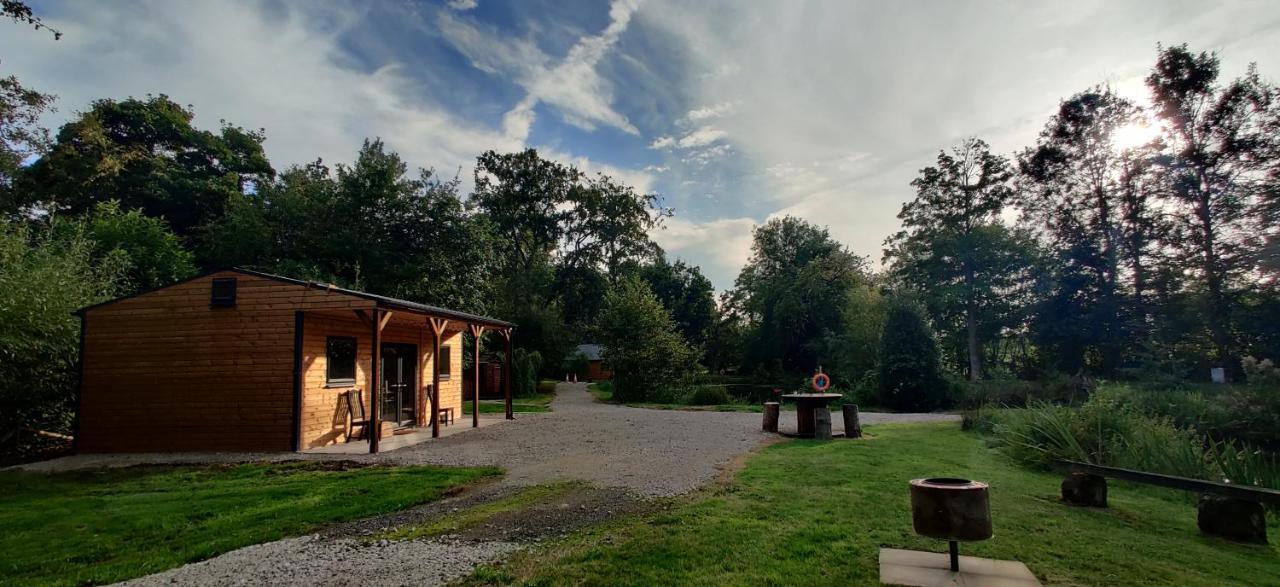 Kingfisher Cabin - Wild Escapes Wrenbury Off Grid Glamping - Ages 12 And Over Baddiley Eksteriør bilde