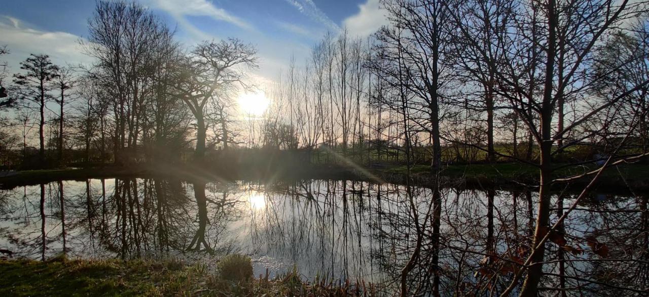 Kingfisher Cabin - Wild Escapes Wrenbury Off Grid Glamping - Ages 12 And Over Baddiley Eksteriør bilde