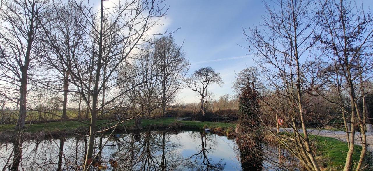 Kingfisher Cabin - Wild Escapes Wrenbury Off Grid Glamping - Ages 12 And Over Baddiley Eksteriør bilde